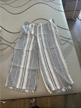 Time and Tru Black and White Striped Elastic Waist Pants